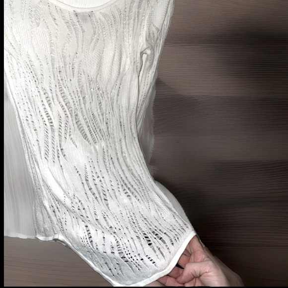 Express Lace Asymmetrical Hem Tunic Knitted 100% Rayon Super Soft White Sweater - Picture 4 of 12